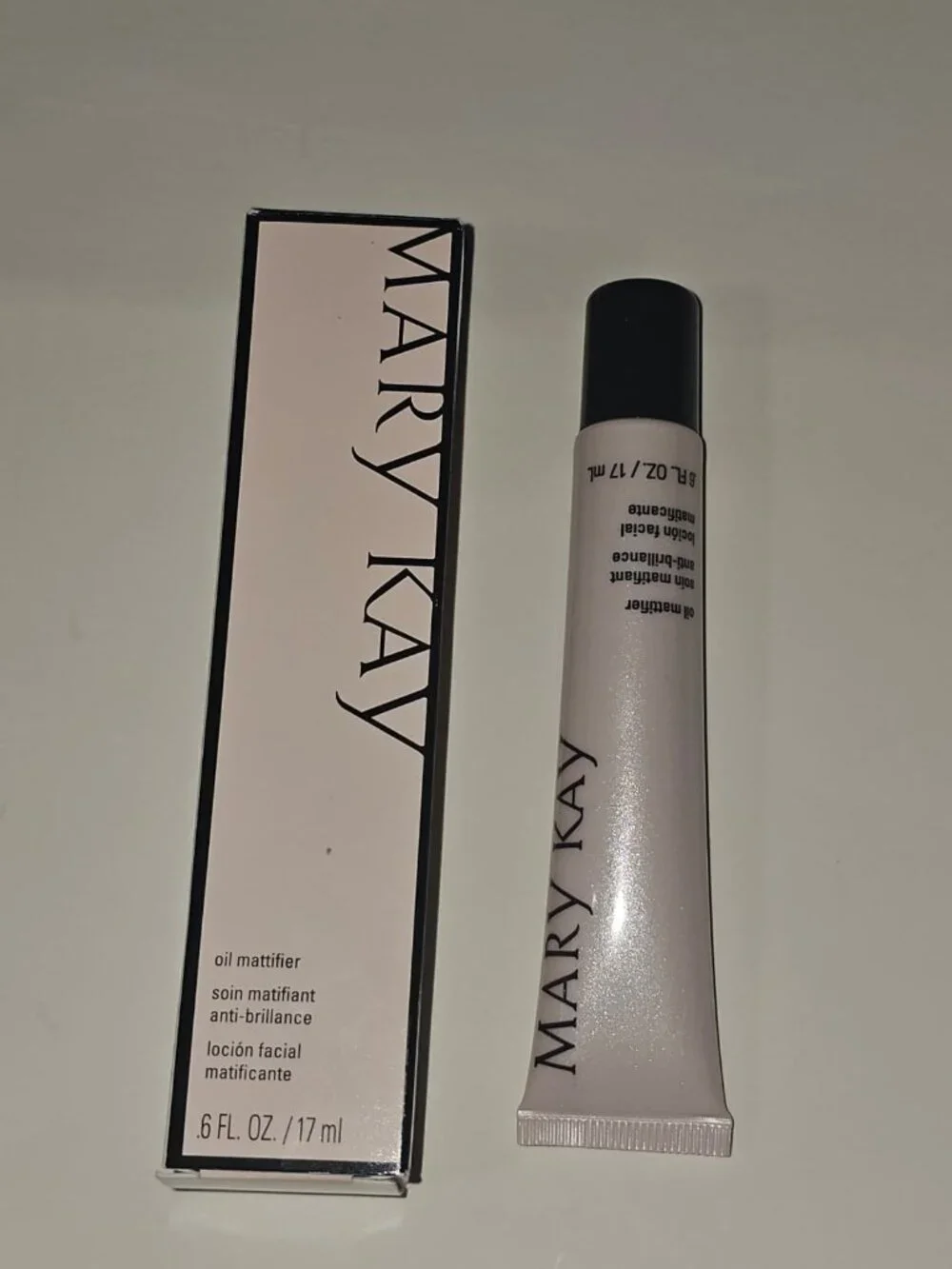 MARY KAY OIL MATTIFIER~FOR OILY SKIN~031573~17 ML